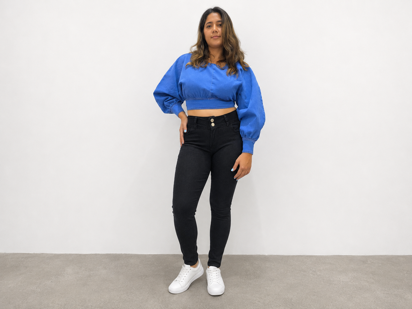 VYKA Crop top de mezclilla de manga larga y estilo informal para mujer, adecuada para top de mezclilla de invierno, estilo chic, color azul claro